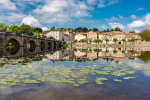 Confolens Charente shutterstock 1408035335, zin in frankrijk