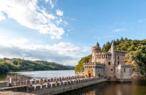 Chateau de la Roche Loire shutterstock 1494208025, zin in frankrijk