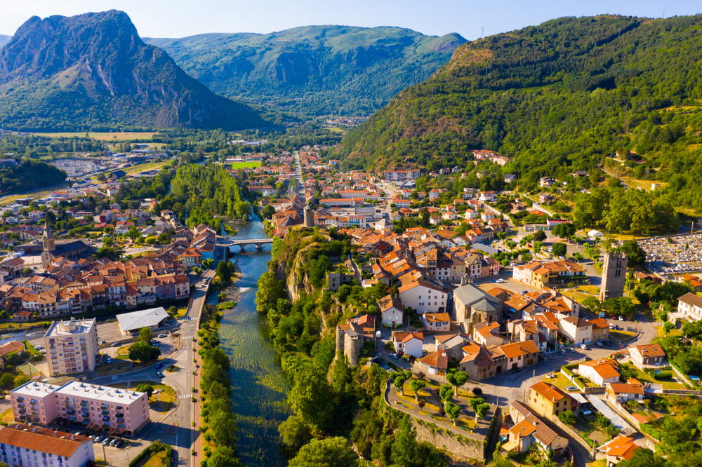Tarascon sur Ariege pyreneeen dorpjes shutterstock 1496701724, dorpjes en stadjes