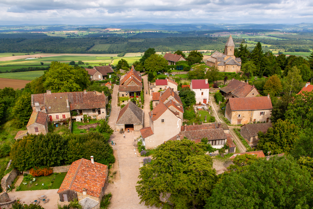 Brancion Bourgogne shutterstock 1600150054, Bourgogne