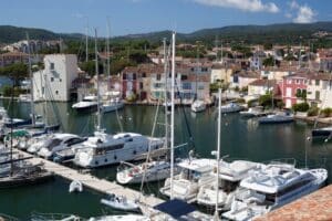 Port Grimaud haven Shutterstock 2447826431, zin in frankrijk